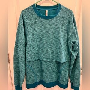 Latched mama crew neck sweater M/L